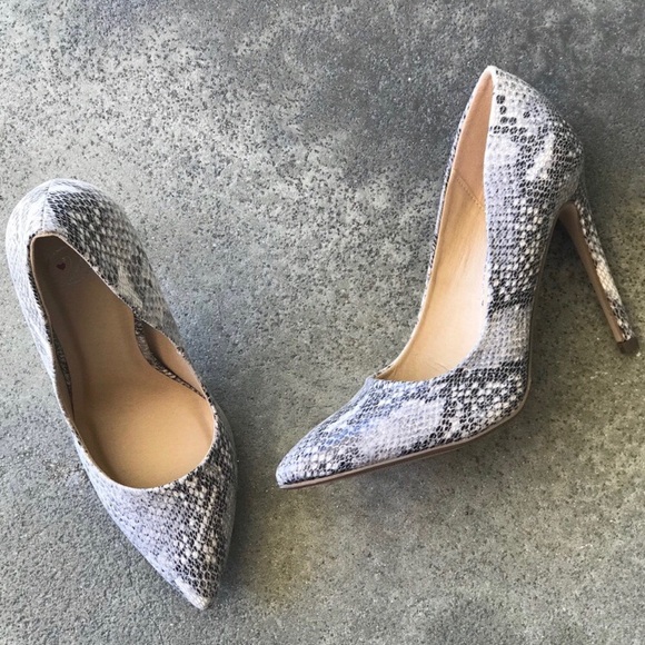 Python Snake Pump 4” Heels - Picture 3 of 5